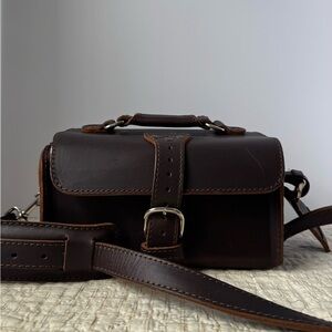 Classic Walnut Leather Messenger Bag